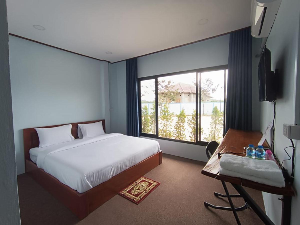 ເຮືອນພັກບີວີ Hotel Ban Thongchai-Tai Екстериор снимка