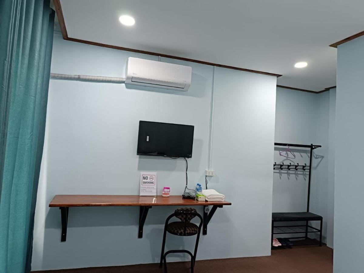 ເຮືອນພັກບີວີ Hotel Ban Thongchai-Tai Екстериор снимка